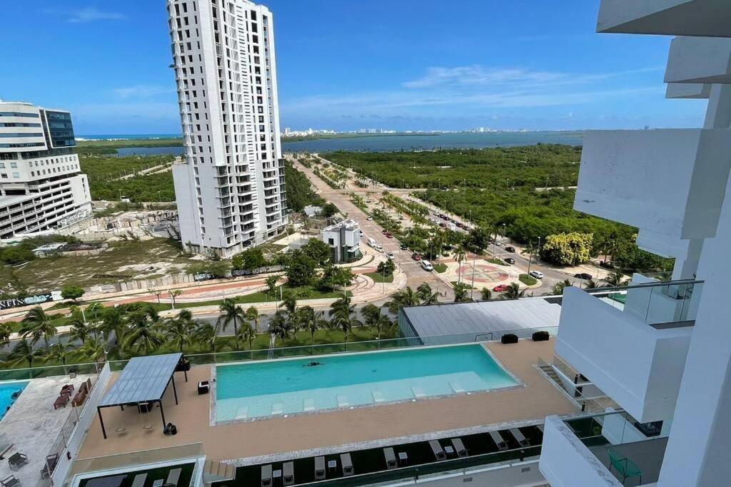 Malecon Americas By Andiani Travel Cancun Exterior photo